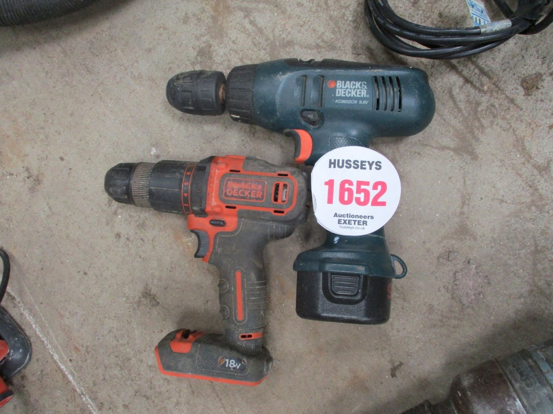 2 CORDLESS DRILLS