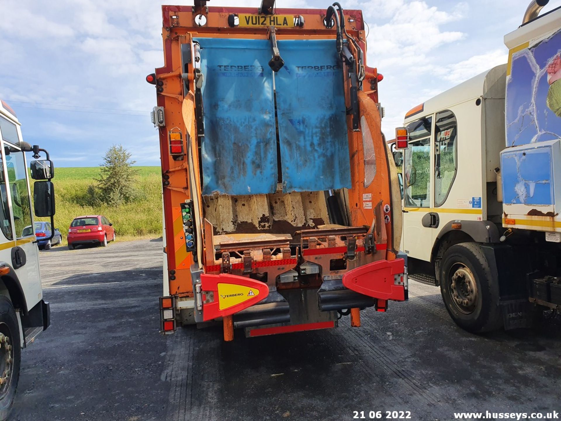 12/12 DENNIS ELITE 2 REFUSE VEHICLE - 7146cc 2dr (White) - Image 12 of 26