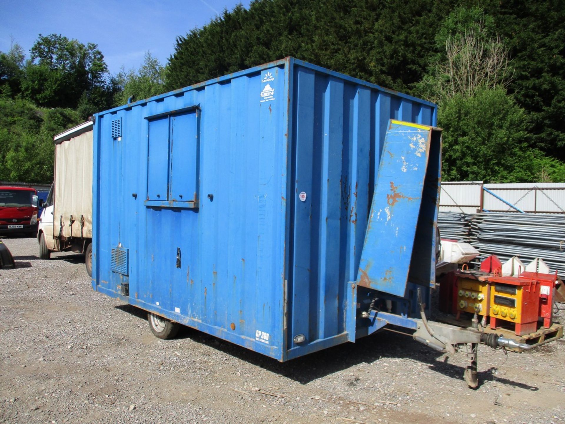 GROUNDHOG GP360 WELFARE UNIT C.W DIESEL GENNY, KITCHEN RESTROOM & W.C. RMP. LIFT & LOWER