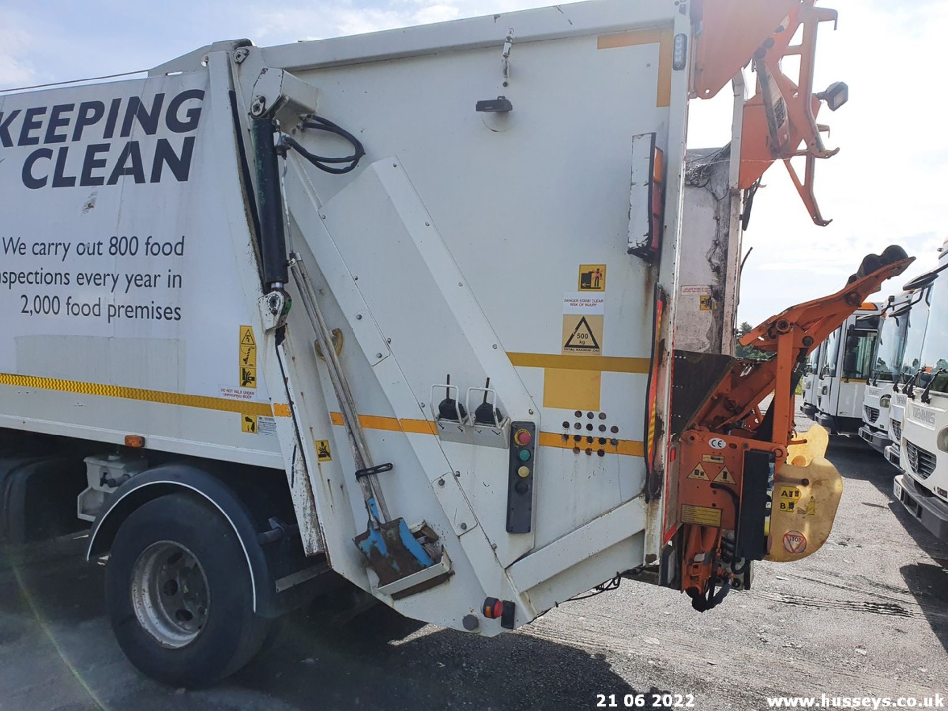 12/12 DAF TRUCKS LF REFUSE VEHICLE - 6692cc 2dr (White) - Image 10 of 24