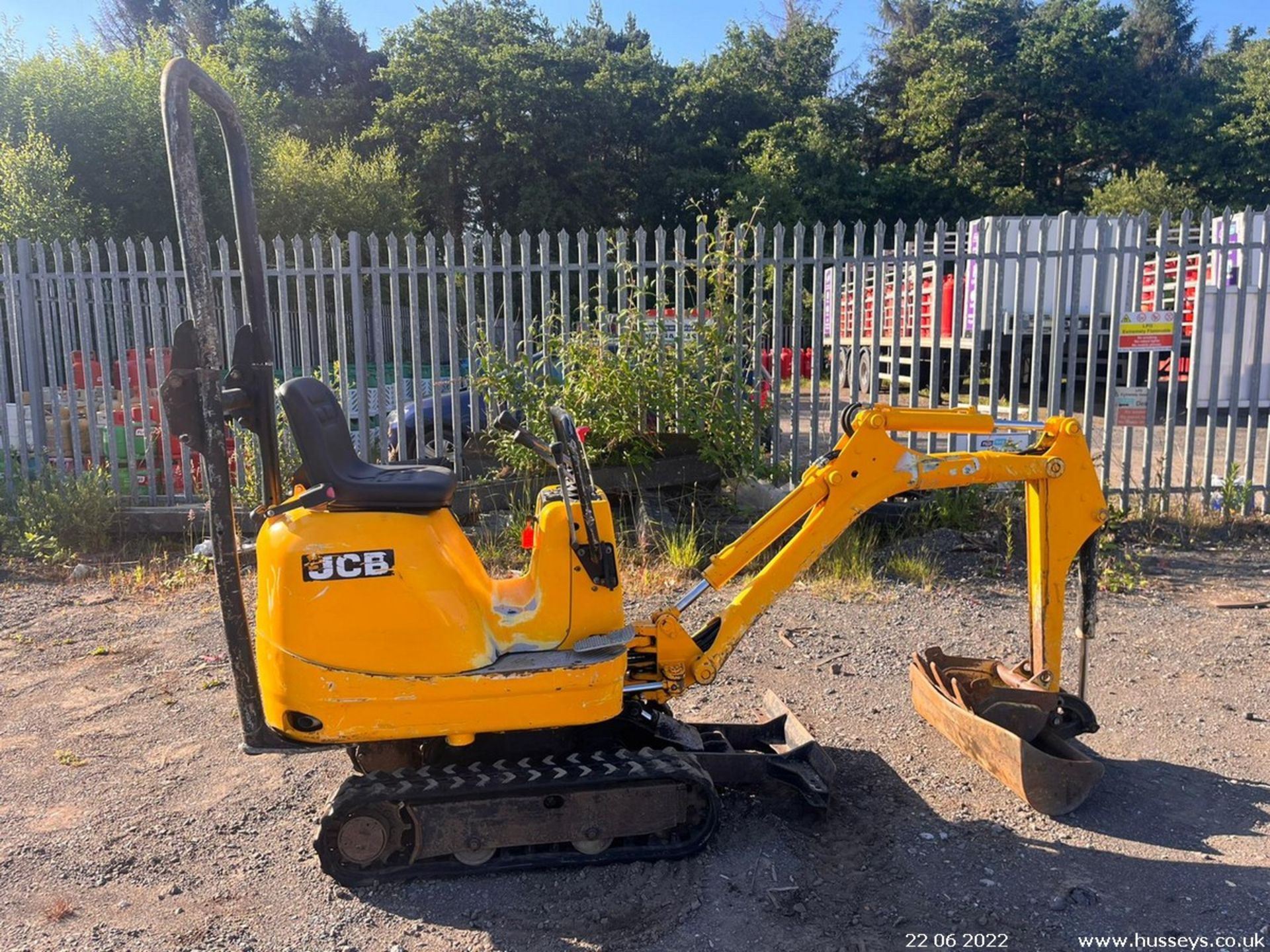 JCB 8008 MICRO DIGGER 2008 C.W 2 BUCKETS EXPANDING TRACKS 1238HRS RTD - Image 3 of 6