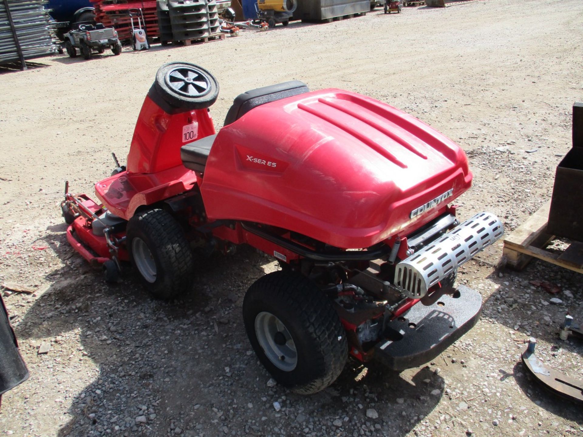 COUNTAX OUTFRONT RIDE ON MOWER - Image 4 of 5