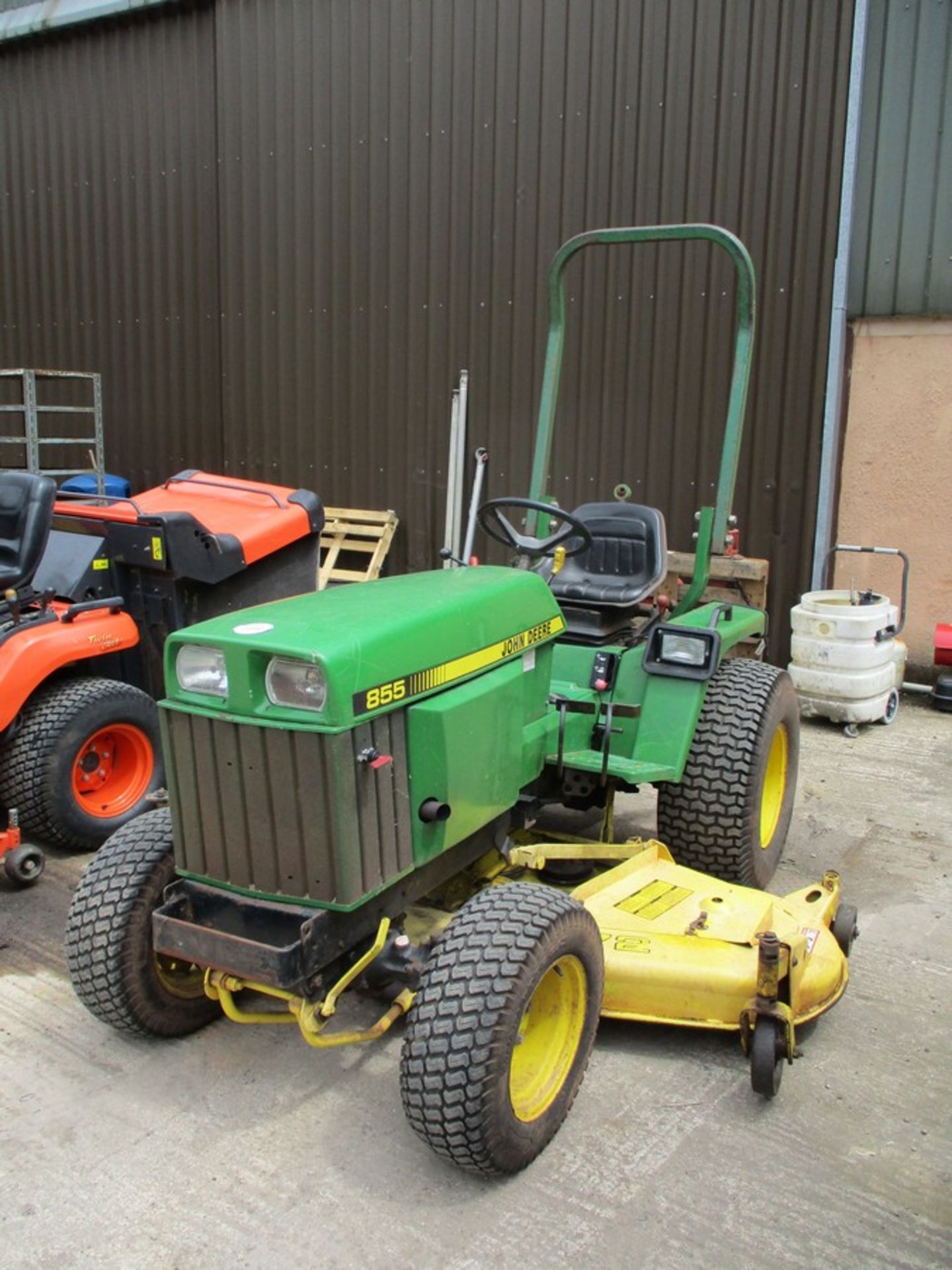 JOHN DEERE 855 COMPACT TRACTOR C.W 72" MID MOUNTED DECK & 3 POINT LINKAGE. 1306HRS SHOWING. C.W V5 - Image 2 of 9