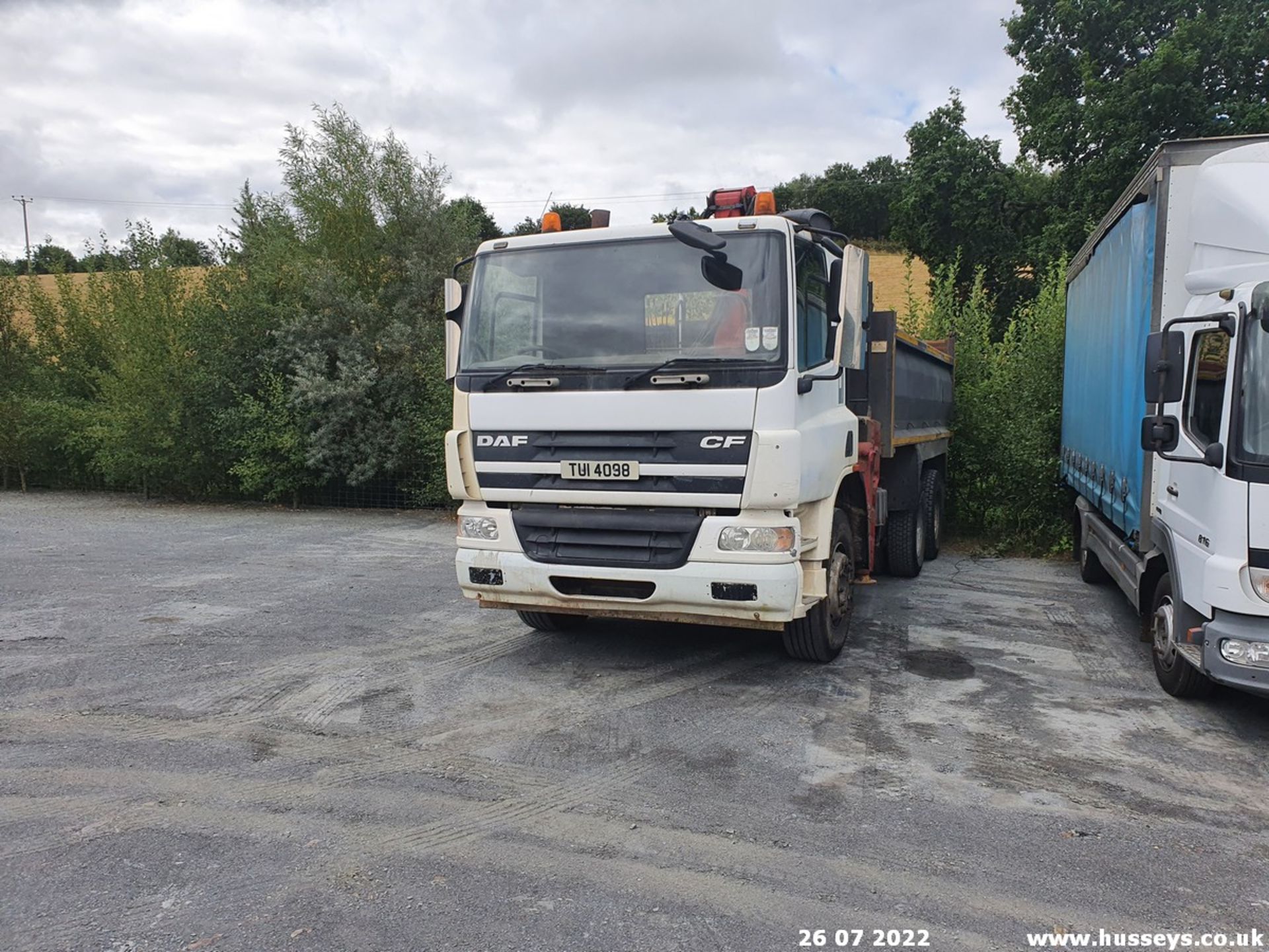 2007 DAF TRUCKS FATCF75.310 - GRAB TIPPER 9200cc 2dr (White/blue, 530k) - Image 4 of 23