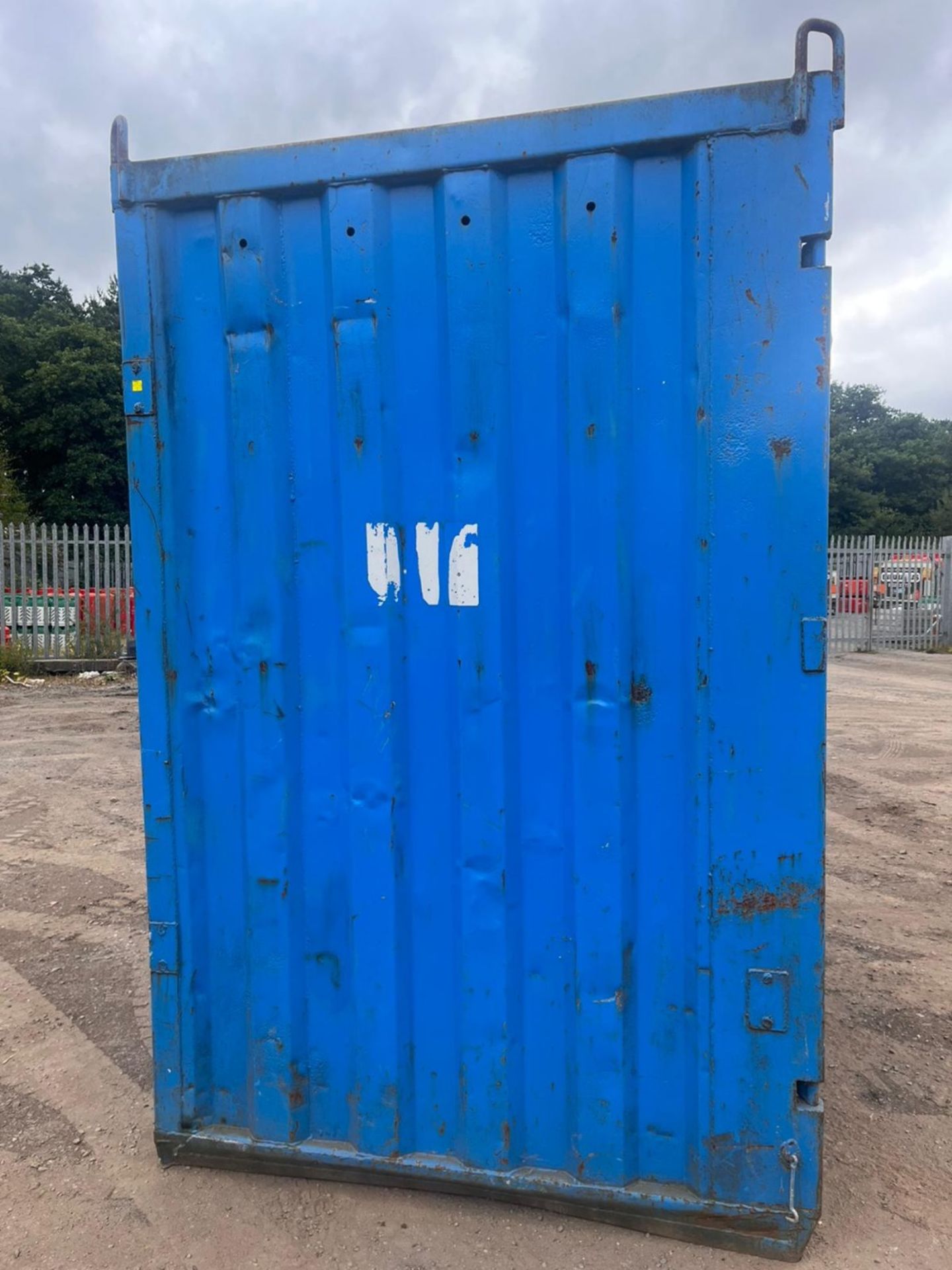 SECURE LOCKABLE STEEL VAULT CONTAINER 1.9X1.68 X2.6 METRES HIGH - Image 4 of 6