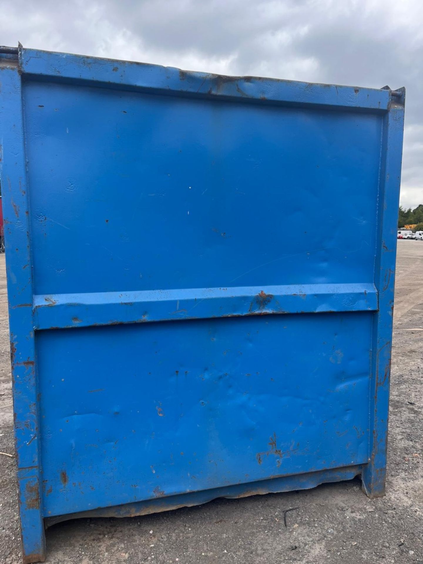 SECURE CHAIN LIFT STORAGE CONTAINER 3X1.75 METRE C.W KEY - Image 4 of 5