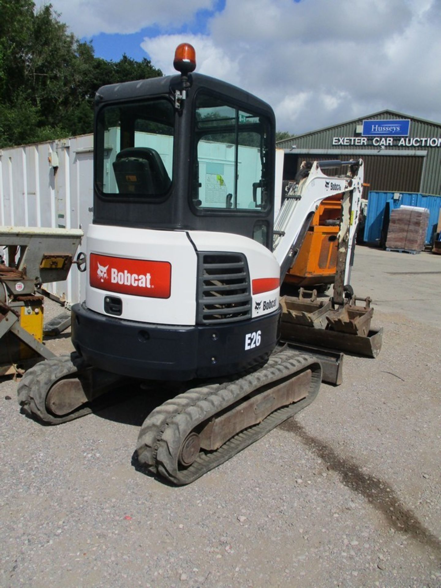 BOBCAT E26 DIGGER C.W 3 BUCKETS 2018 2039HRS PIPED FOR HAMMER, MANUAL QH - Image 2 of 8