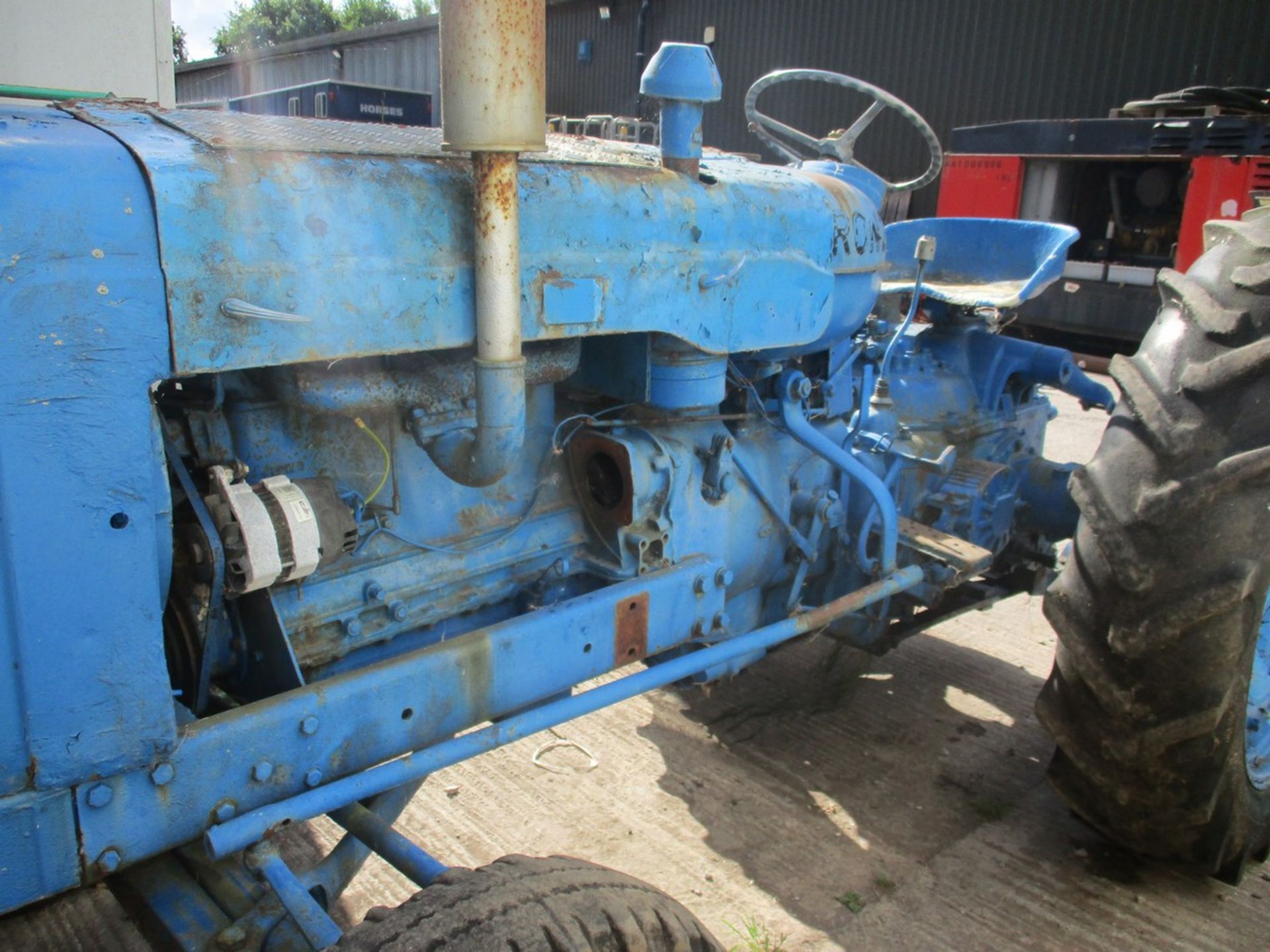 MILITARY STYLE FORDSON MAJOR, SUPER MAJOR BACK END 4 CYL ENGINE NO STARTER MOTOR OR BATTERY ENGINE - Image 5 of 18