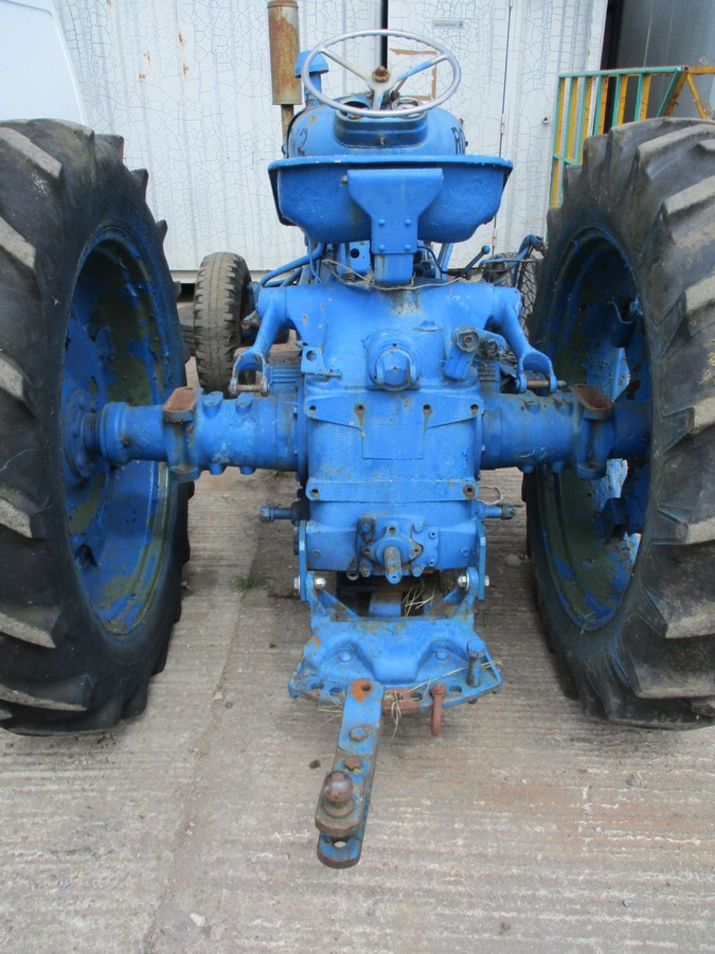 MILITARY STYLE FORDSON MAJOR, SUPER MAJOR BACK END 4 CYL ENGINE NO STARTER MOTOR OR BATTERY ENGINE - Image 9 of 18