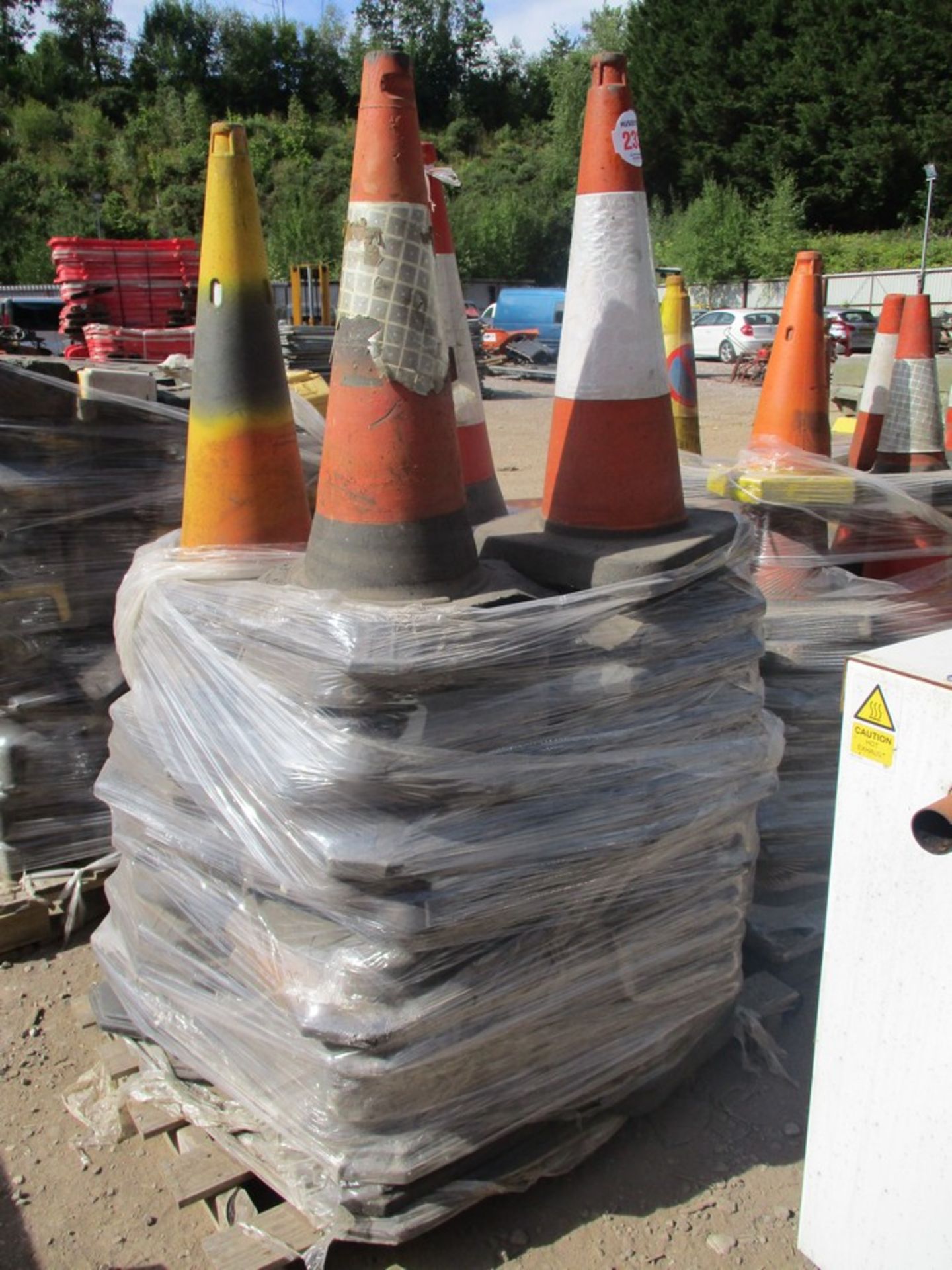 PALLET OF CONES