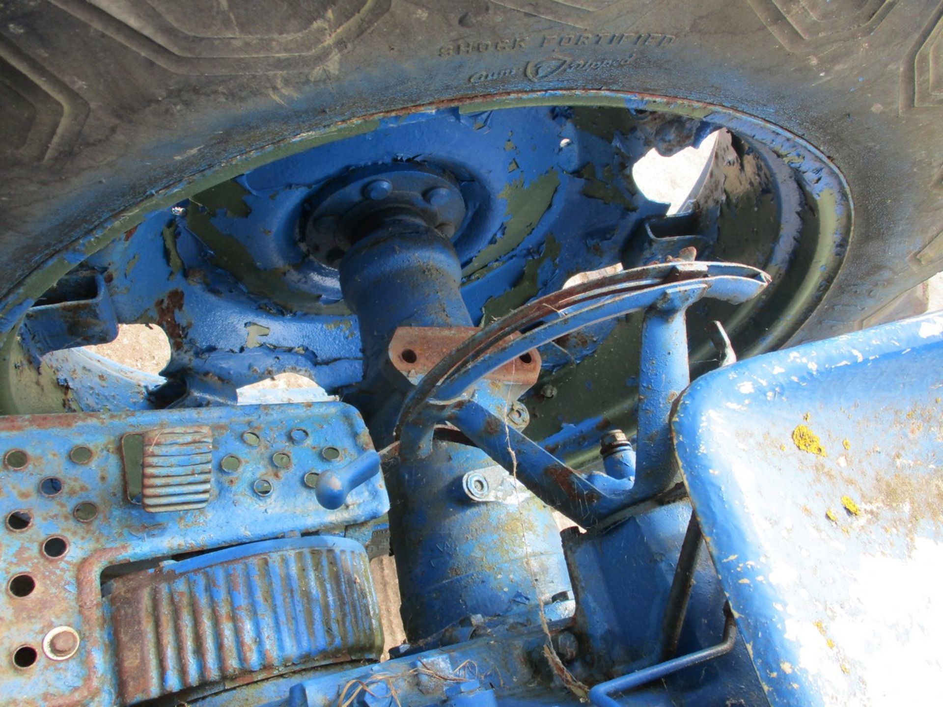 MILITARY STYLE FORDSON MAJOR, SUPER MAJOR BACK END 4 CYL ENGINE NO STARTER MOTOR OR BATTERY ENGINE - Image 13 of 18