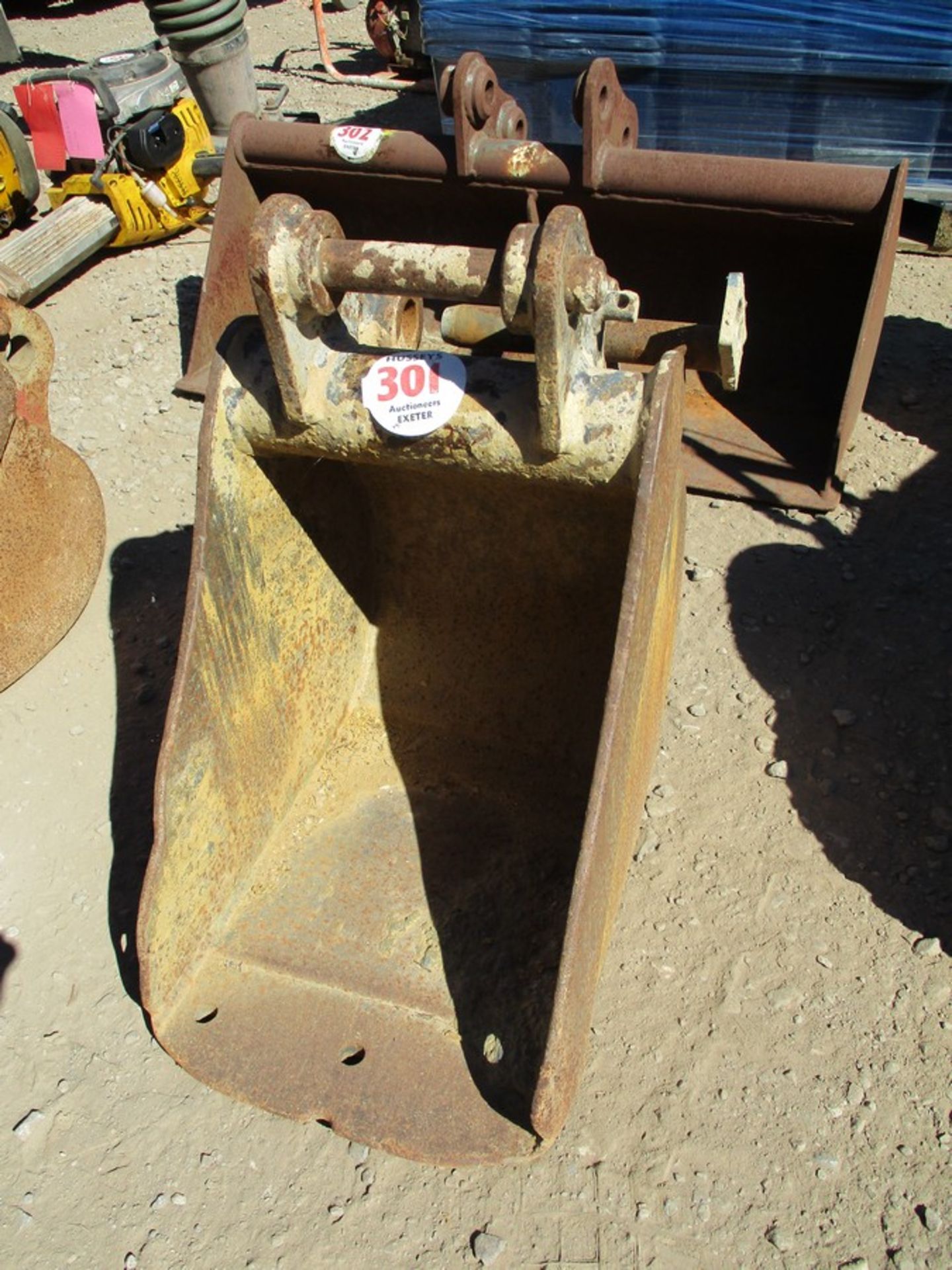 MINI DIGGER BUCKET