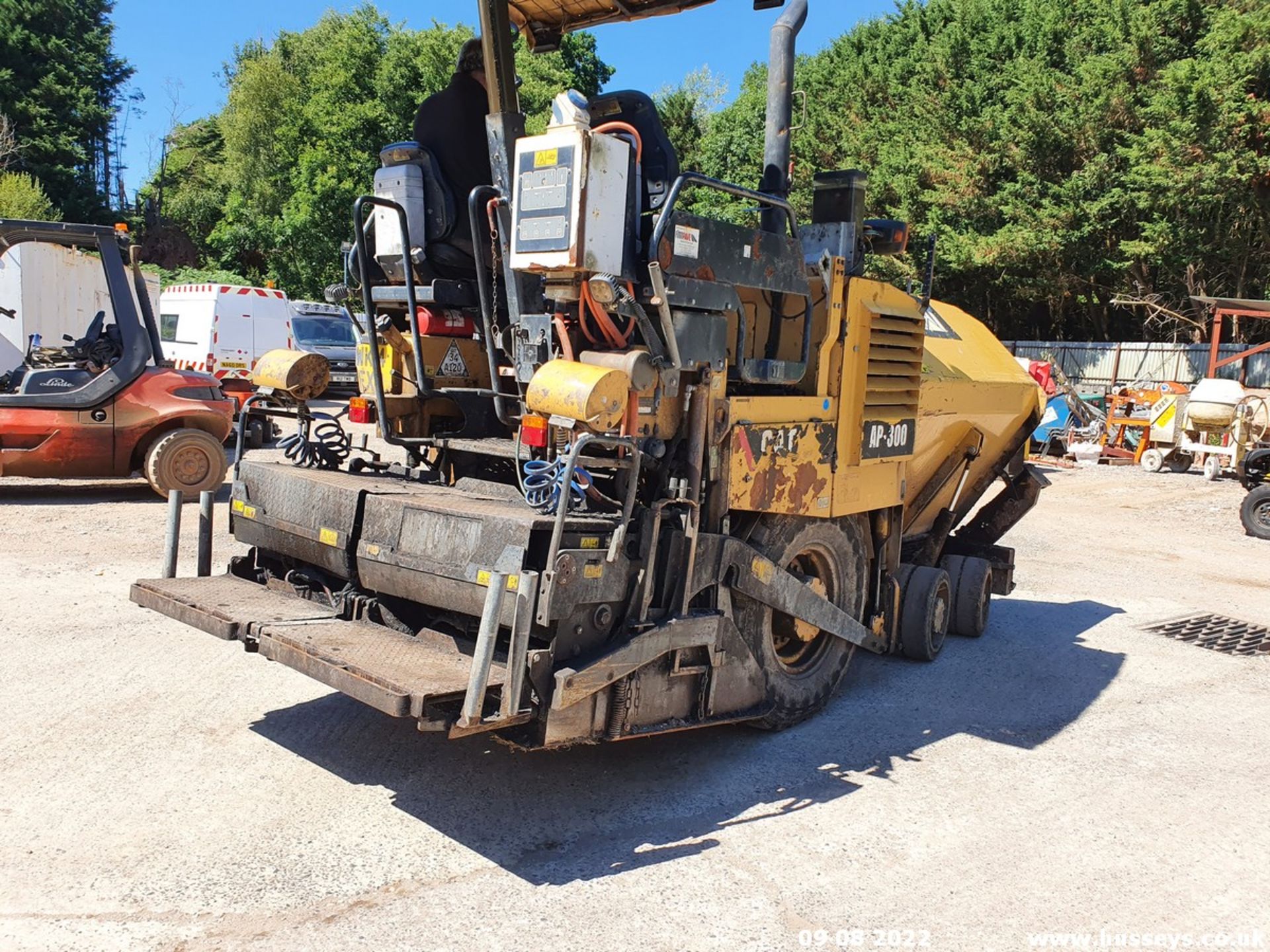 CAT AP300 PAVER WK14FXP, 01/03/14, ONE OWNER. V5 IN OFFICE. SERVICE PRINT OUT - Image 4 of 28
