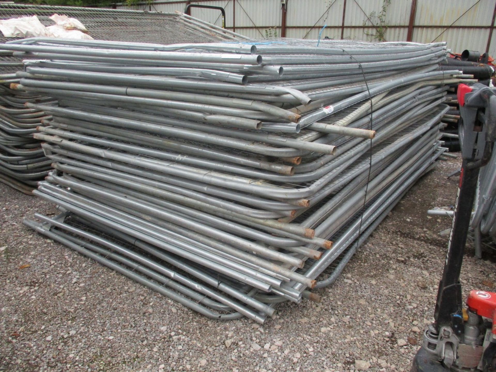 APPROX 40 HERRAS FENCE PANELS