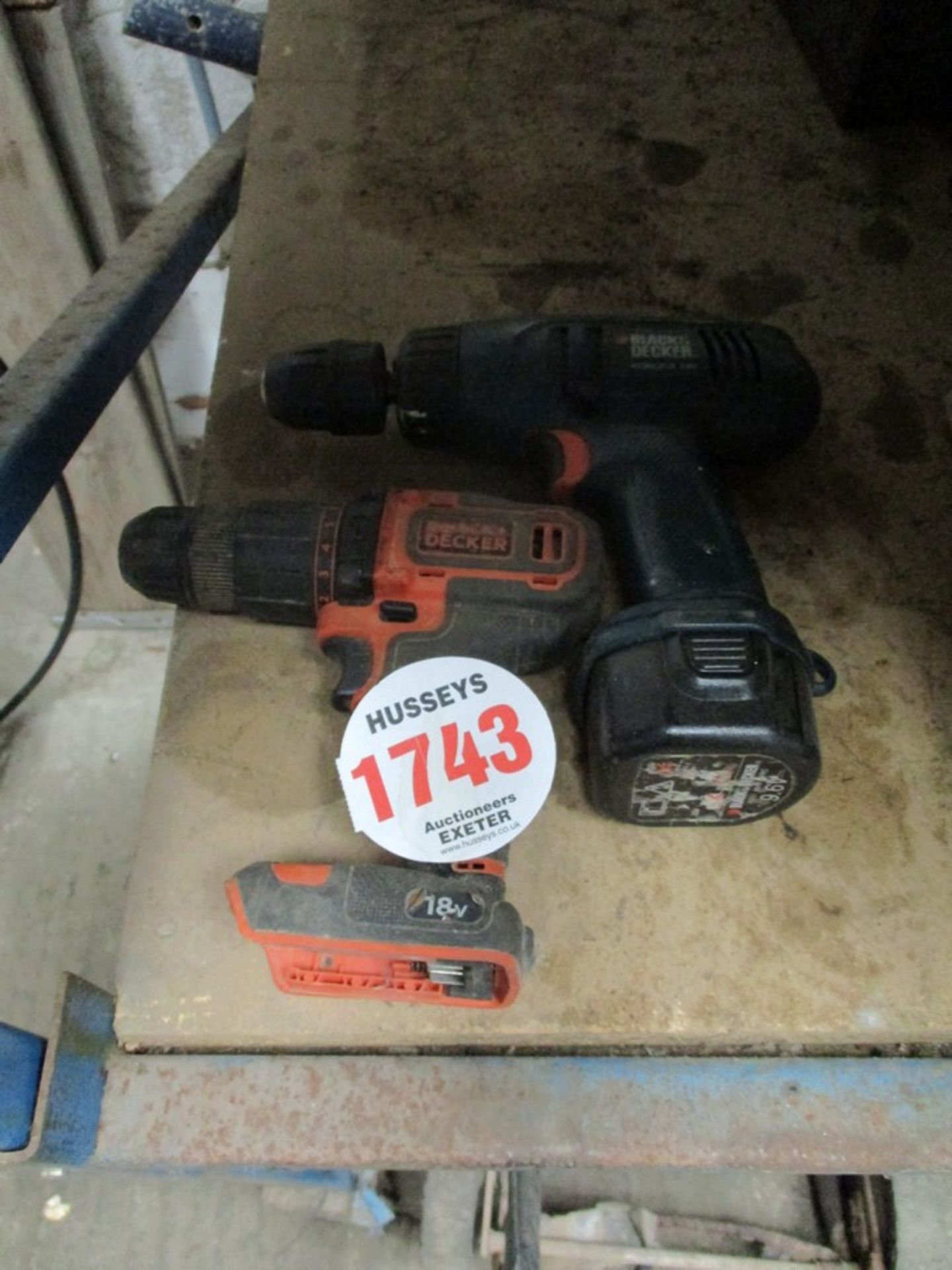 2 CORDLESS DRILLS