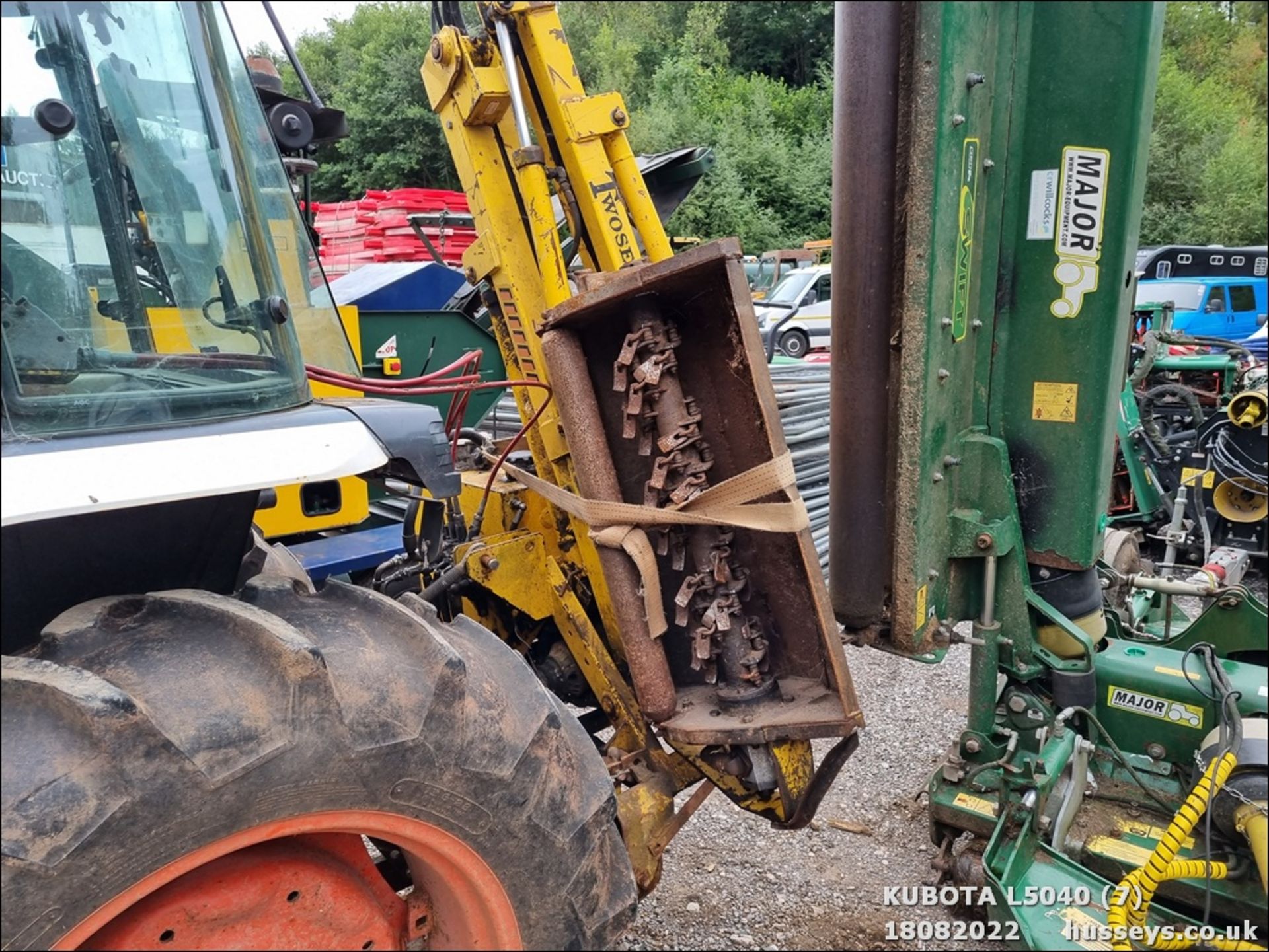 KUBOTA L5040 TRACTOR WA14 AEX SHOWING 640HRS C.W FRONT WEIGHTS & KEY C.W TWOSE FLAIL HEDGE TRIMMER - Image 8 of 19