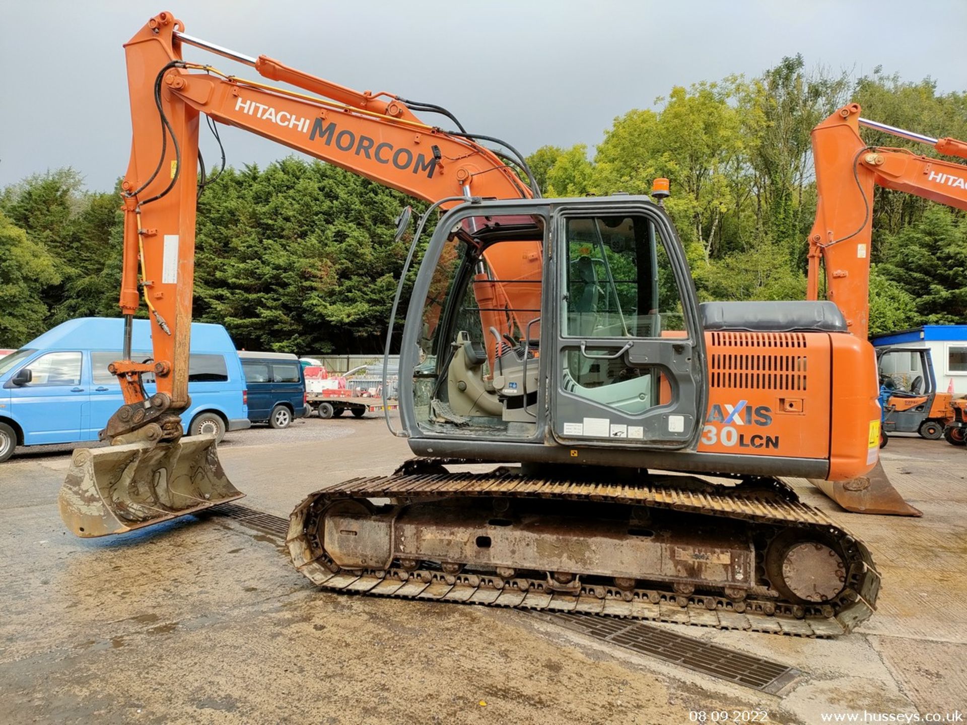 HITACHI ZAXIS 130LCN EXCAVATOR 2011 10,000HRS C.W GRADING BUCKET RTD - Image 3 of 24