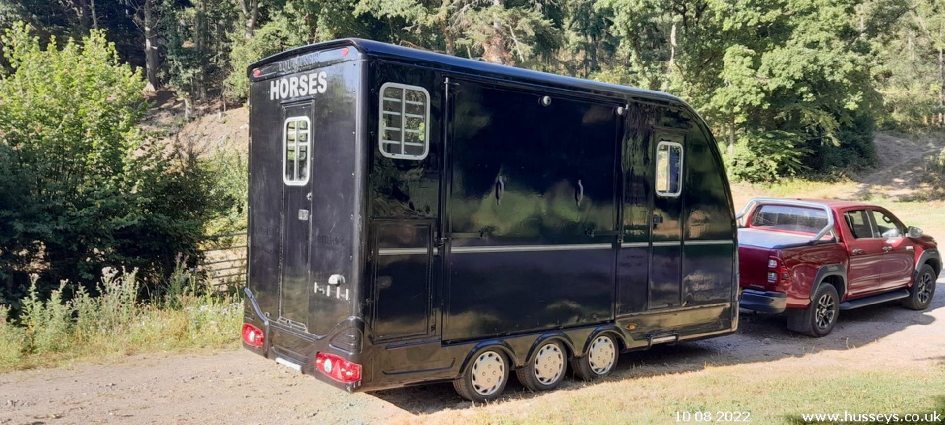 EQUI TREK STAR TREKA HORSE TRAILER 2008 C.W LEISURE BATTERY & MAINS HOOK UP, SEAT/BUNKBEDS, - Image 4 of 10