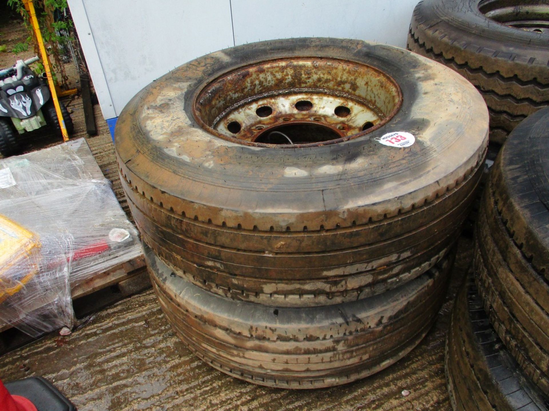 PR OF HGV WHEELS 385/65R22.5