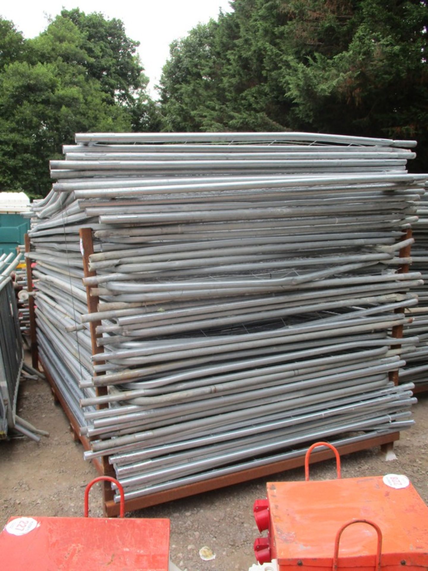 APPROX 52 HERRAS FENCE PANELS