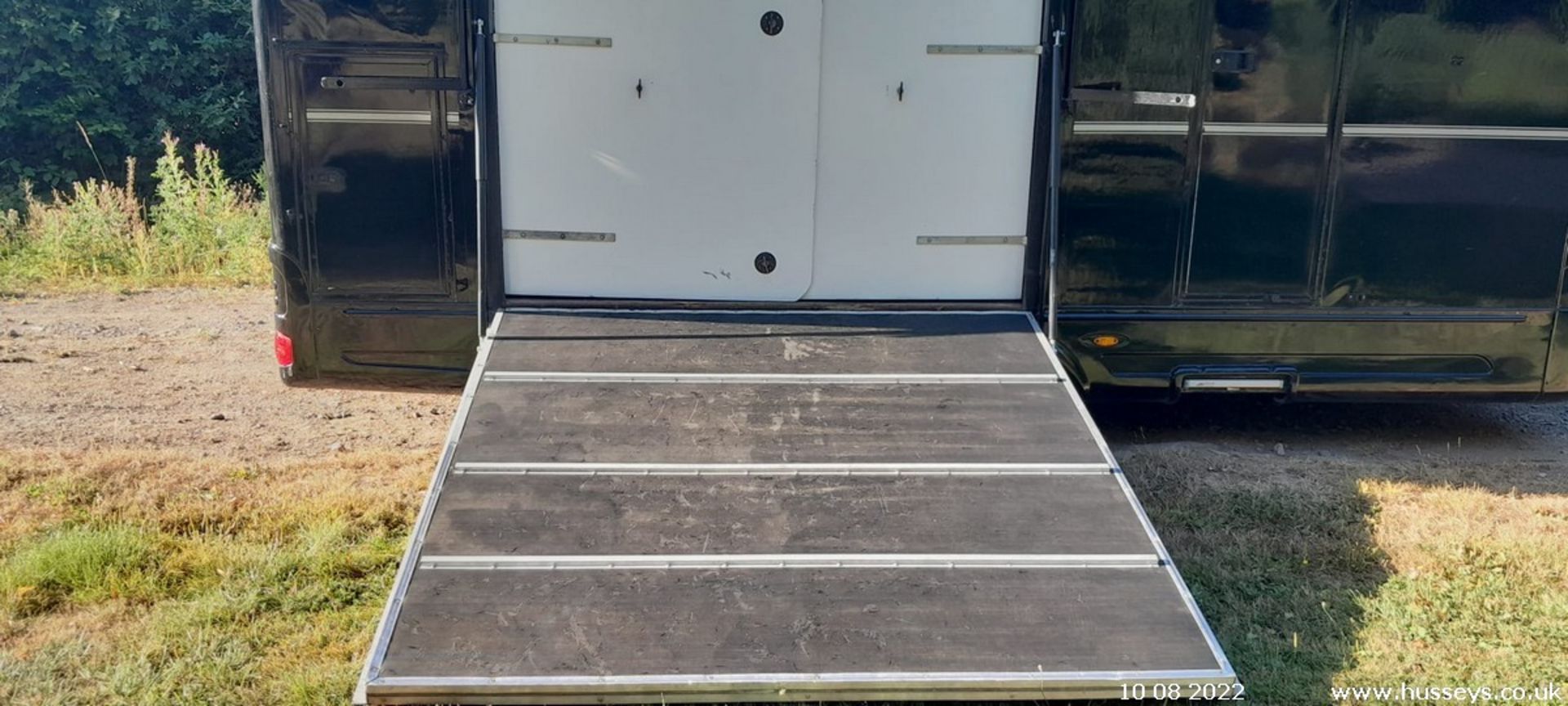 EQUI TREK STAR TREKA HORSE TRAILER 2008 C.W LEISURE BATTERY & MAINS HOOK UP, SEAT/BUNKBEDS, - Image 10 of 10