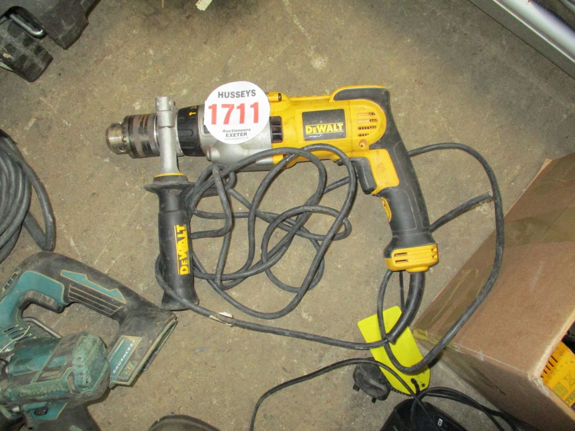 DEWALT DRILL