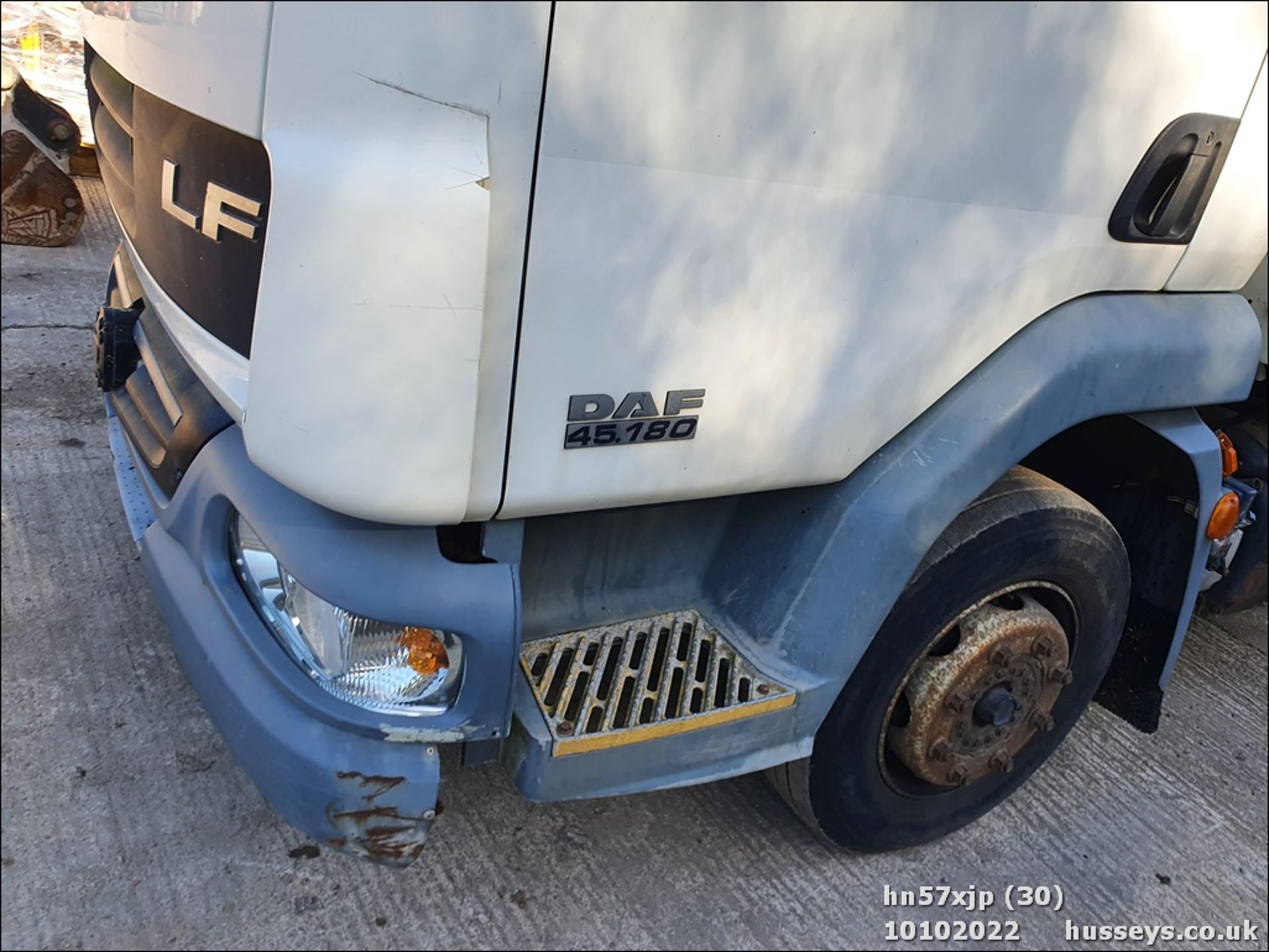 07/57 DAF TRUCKS LF - 4500cc 2dr Tipper (White/black) - Image 30 of 34