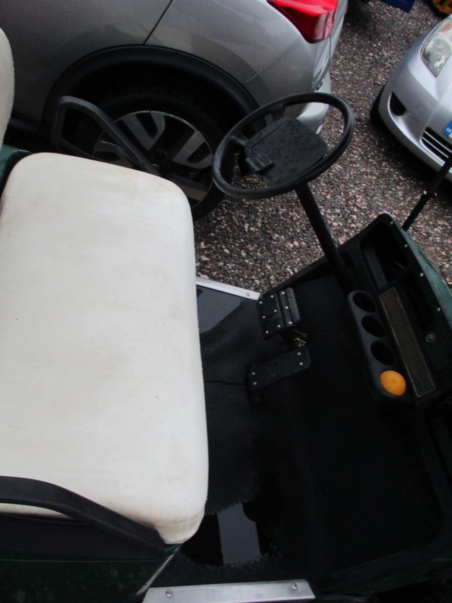 EZGO PETROL GOLF BUGGY - Image 4 of 5