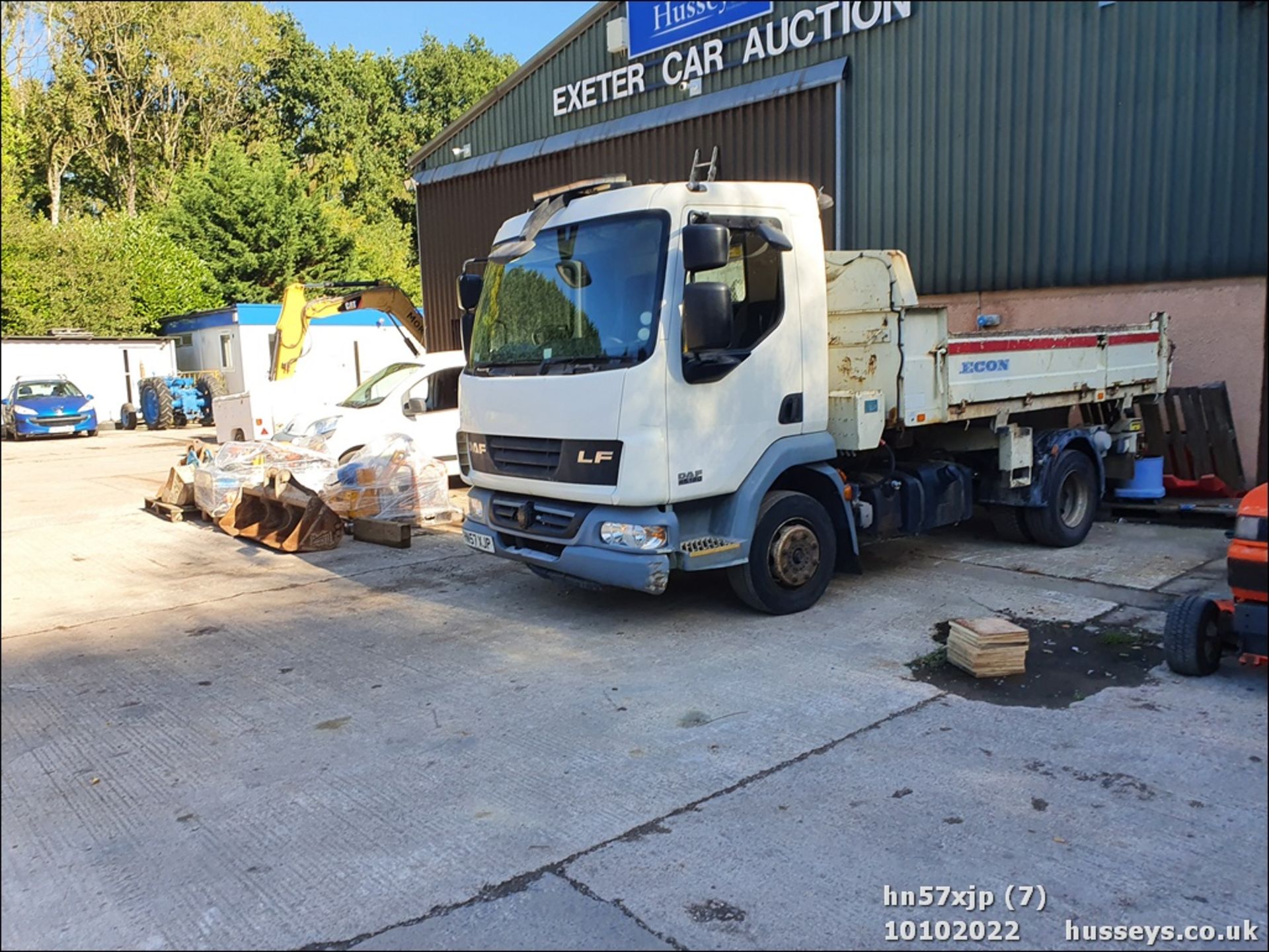 07/57 DAF TRUCKS LF - 4500cc 2dr Tipper (White/black) - Image 7 of 34