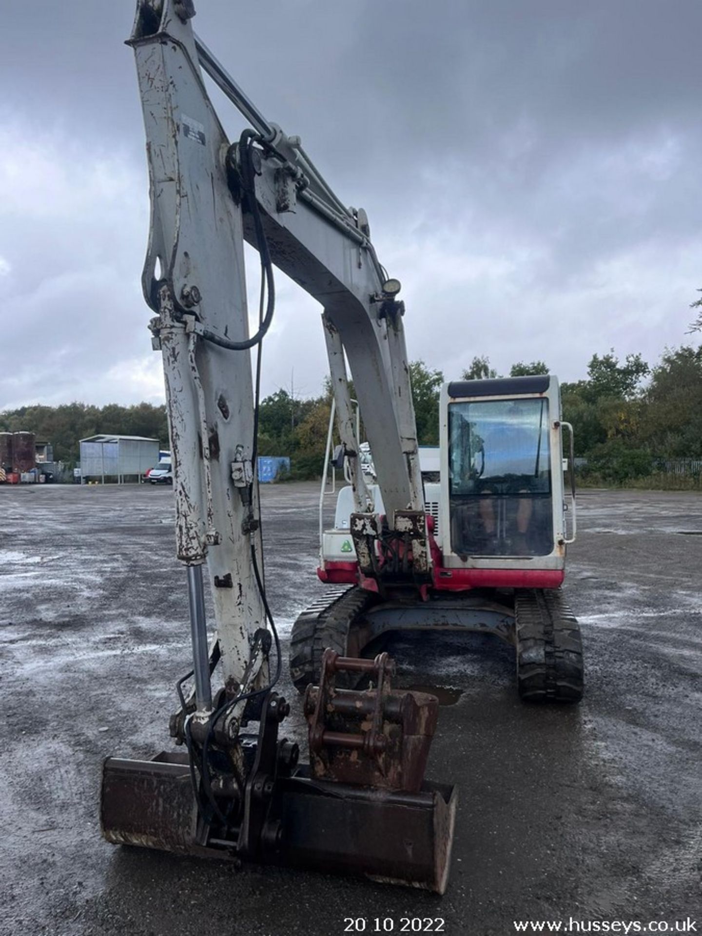 TAKEUCHI TB175 DIGGER 2004 STRAIGHT FROM WORK HYD Q/HITCH 2 BUCKETS 1 NEW & 1 HALF WORN TRACK RTD - Image 2 of 9