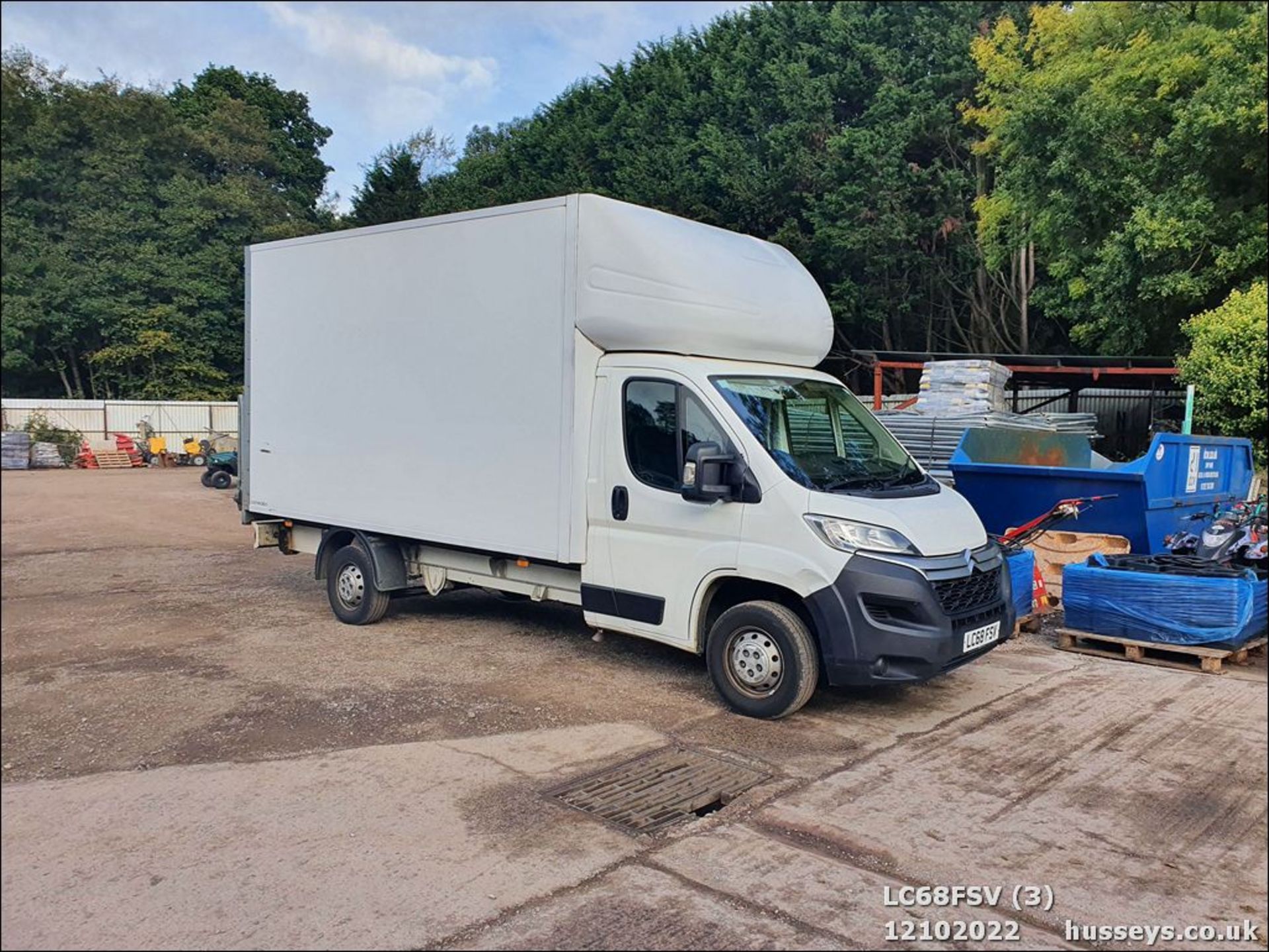 18/68 CITROEN RELAY 35 HEAVY L4 BLUEHDI - 1997cc 3dr Luton (White, 110k) - Image 3 of 36