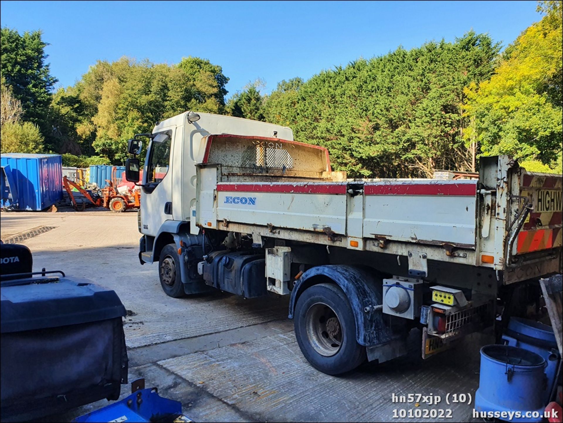 07/57 DAF TRUCKS LF - 4500cc 2dr Tipper (White/black) - Image 10 of 34