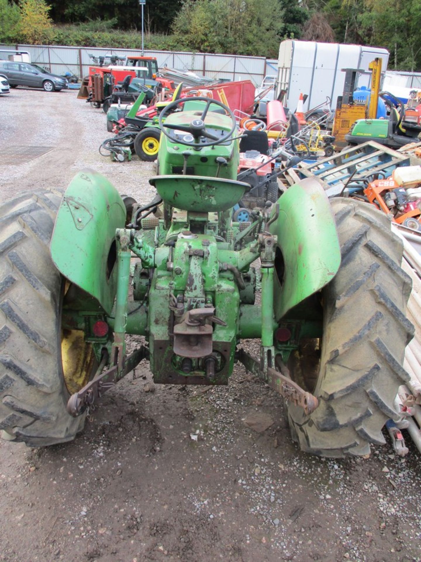 JOHN DEERE 2WD TRACTOR - Image 2 of 4