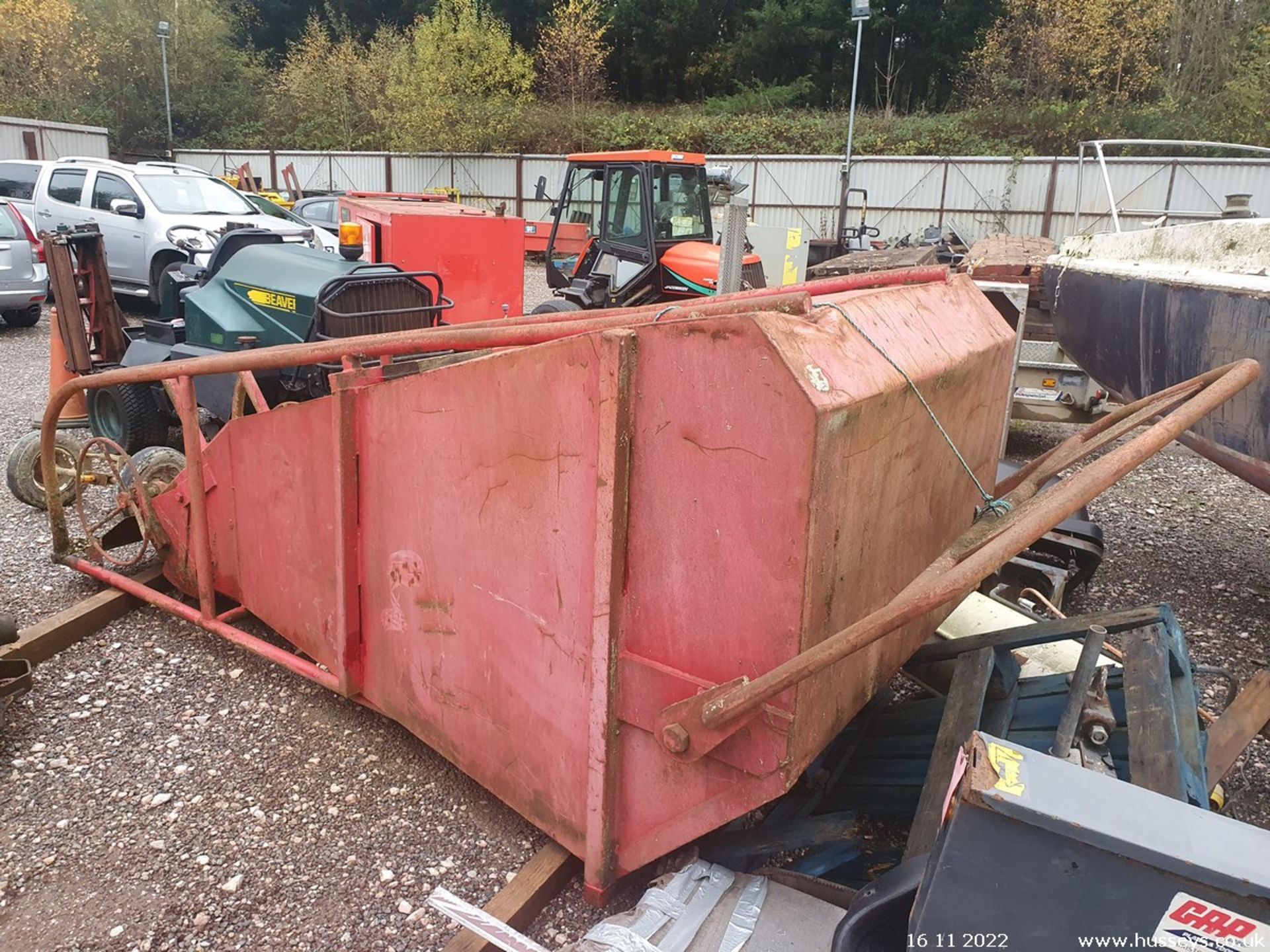 CONCRETE SKIP - Image 6 of 6