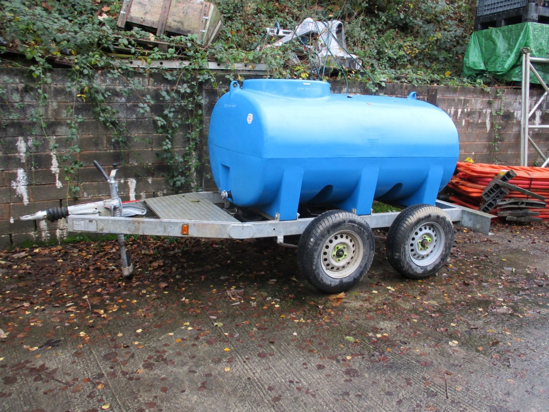 TWIN AXLE 2000 LITRE WATER BOWSER 3322603 3198715