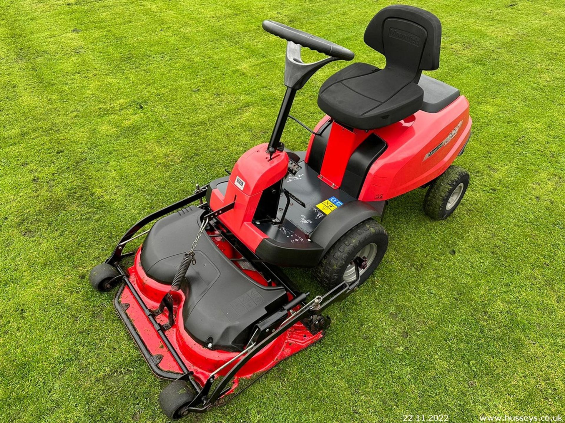 MOUNTFIELD 2125H OUTFRONT RIDE ON MOWER - Image 2 of 8