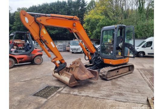 HITACHI ZAXIS 60USB 2009 C.W 4 BUCKETS - Image 1 of 7