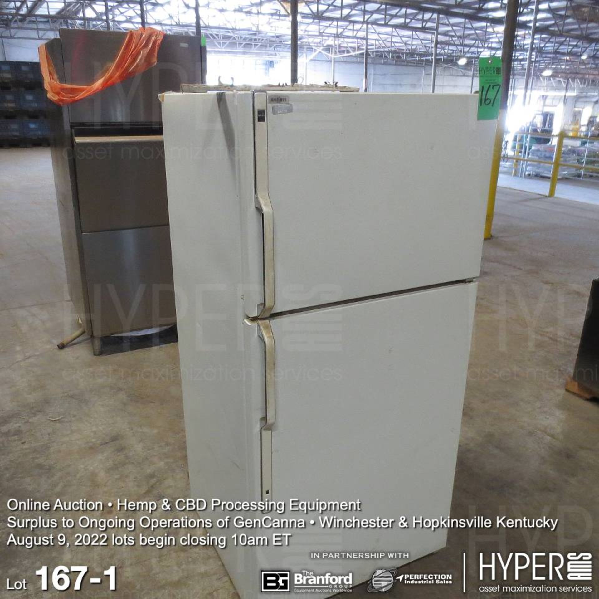 Hotpoint 18.2 cu. ft. refrigerator / freezer