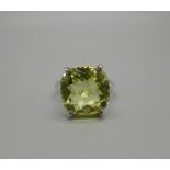 A 925 silver and faceted citrine ring, R/S