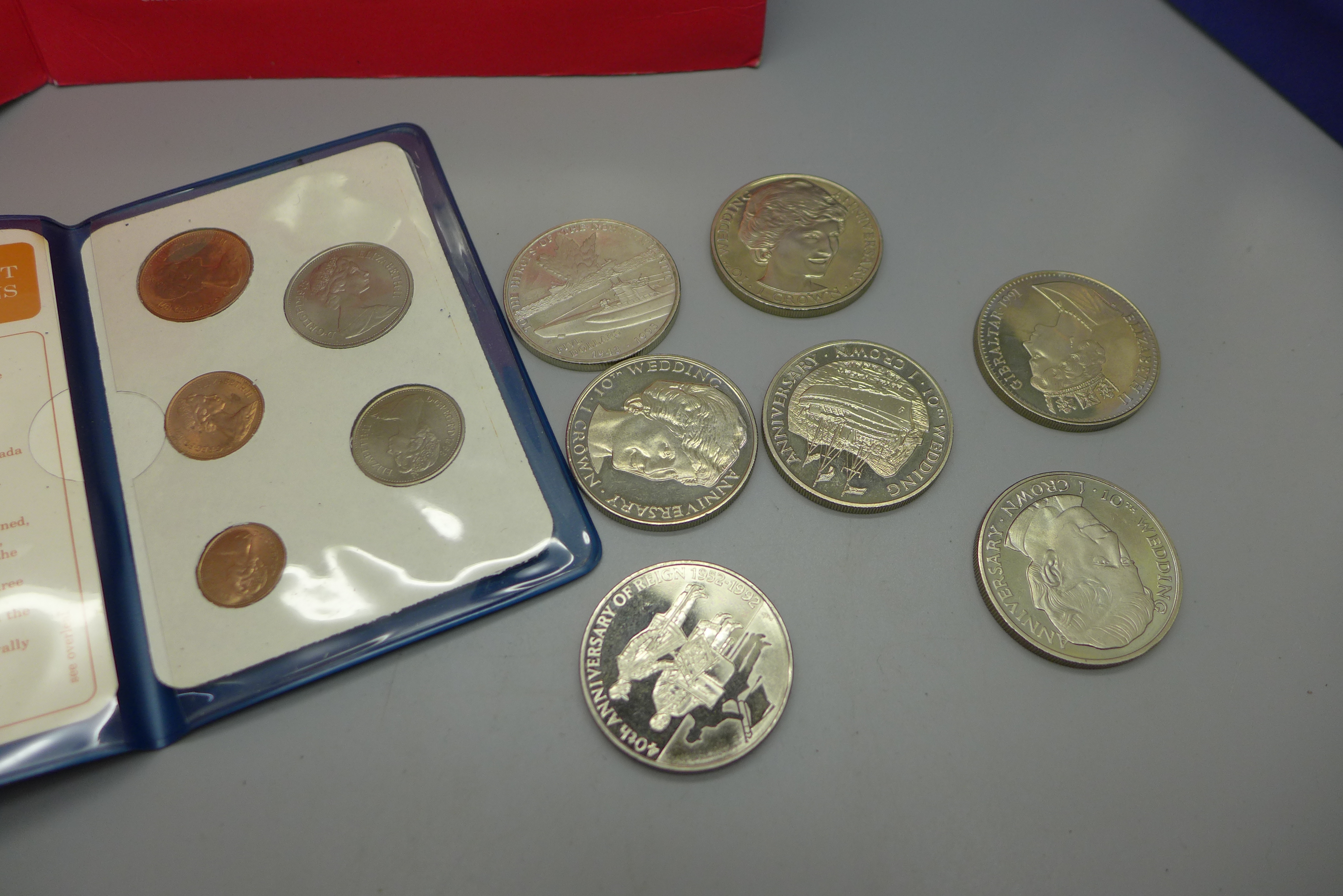 Nineteen crowns and a decimal coin folder - Bild 4 aus 4