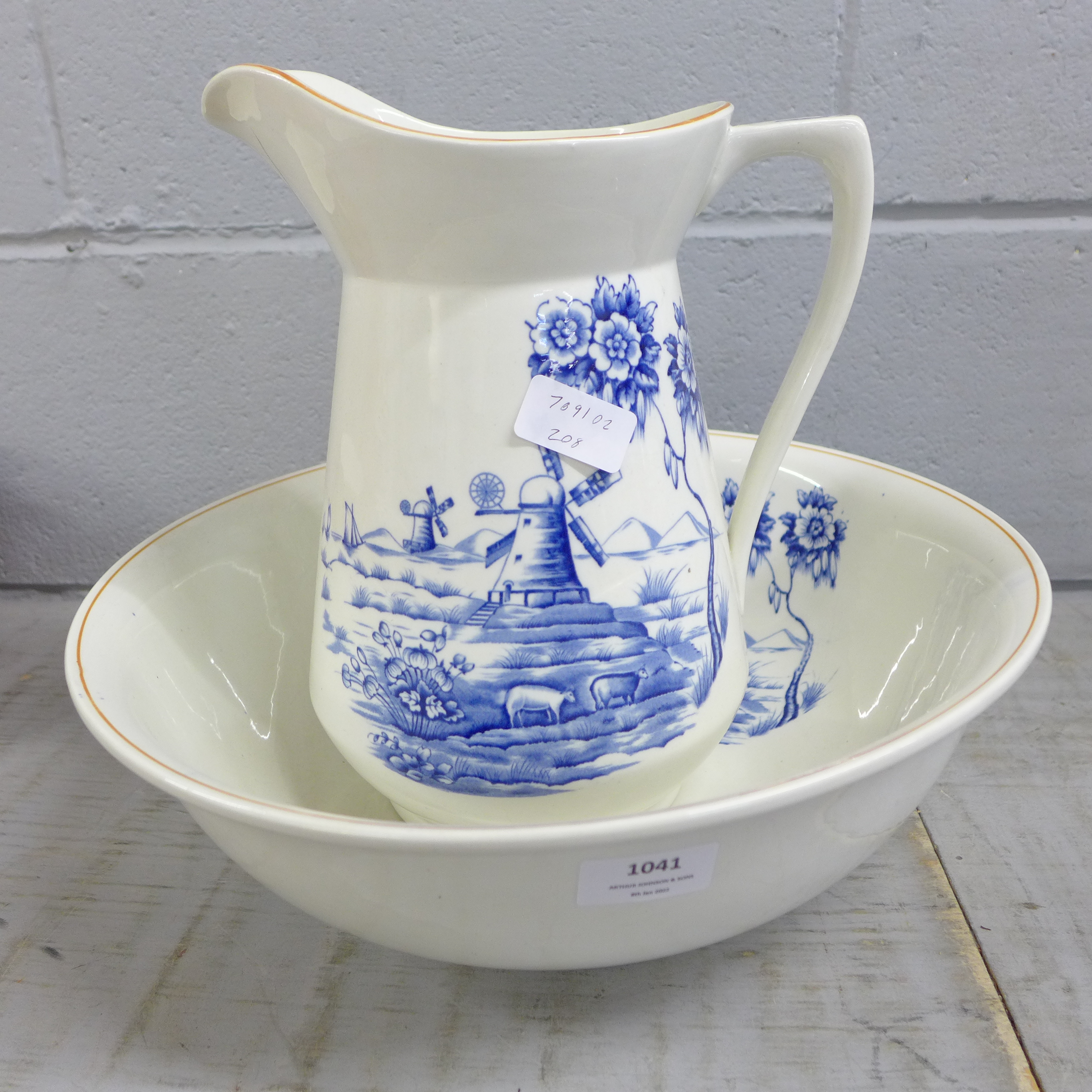 A wash jug and bowl