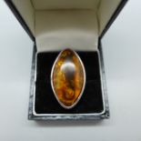 A 925 silver and amber ring, Q