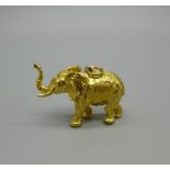 A 9ct gold elephant pendant, 10.3g