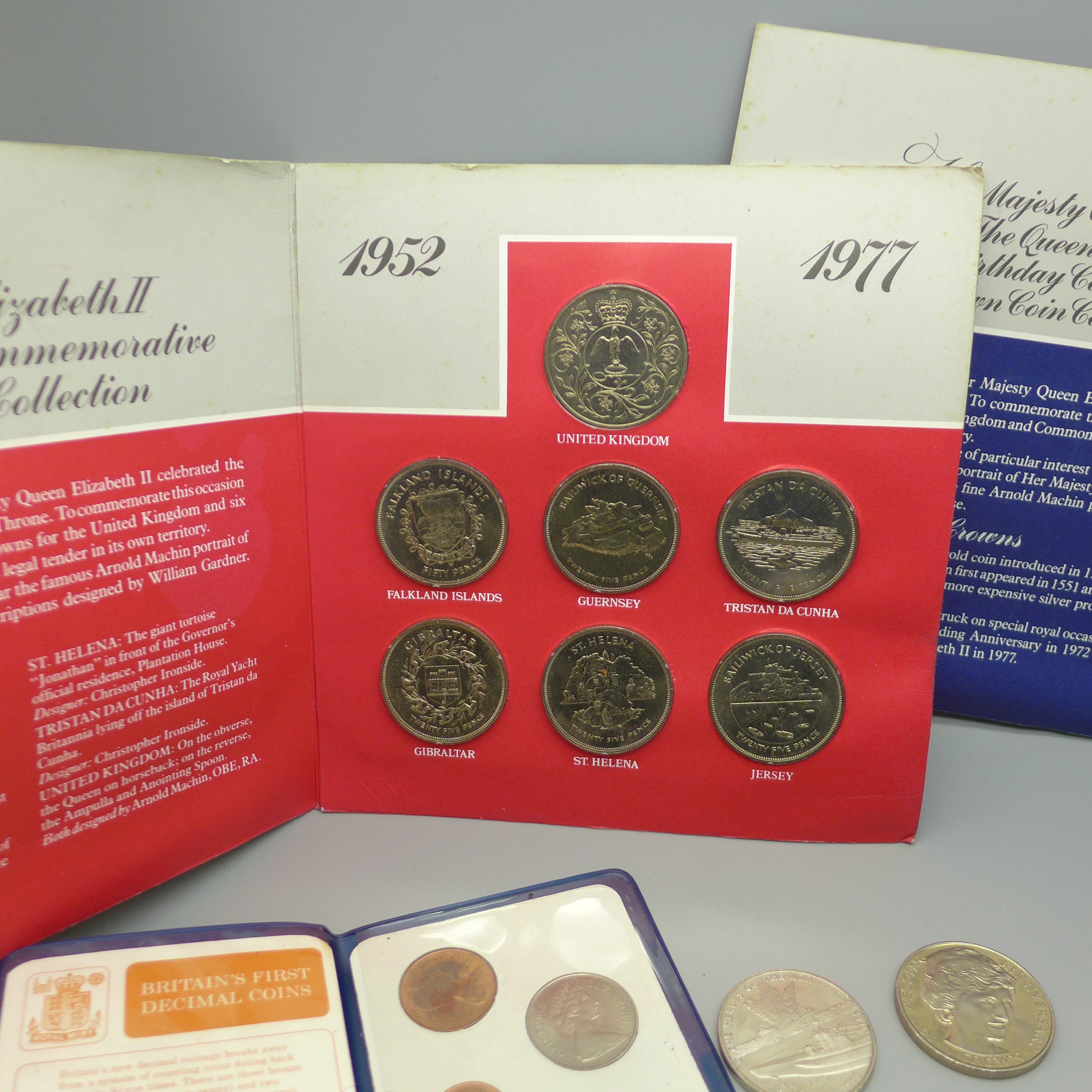 Nineteen crowns and a decimal coin folder - Bild 2 aus 4