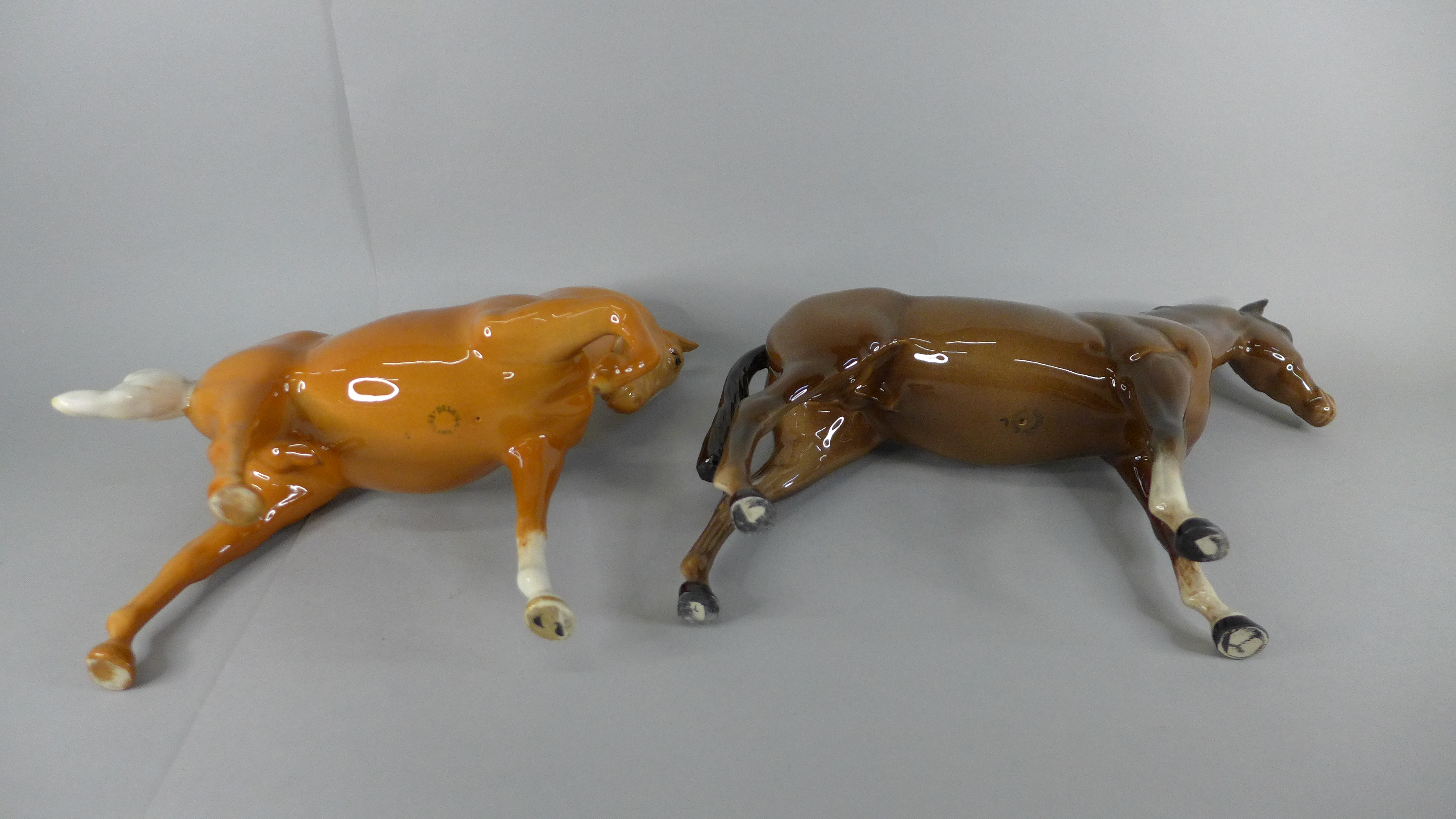 Two Beswick horses, both a/f (ears chipped/restored) - Bild 3 aus 3