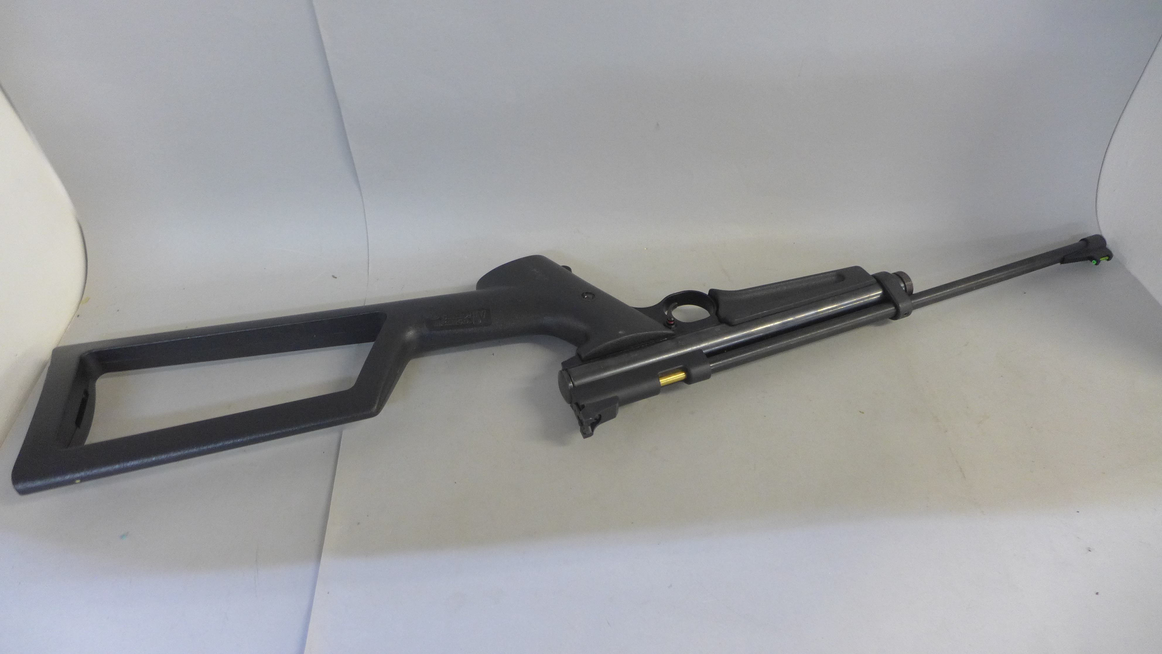A Crosman model 2250B single shot CO2 target shooting air gun, 0.22 calibre, with owner's manual - Image 4 of 5