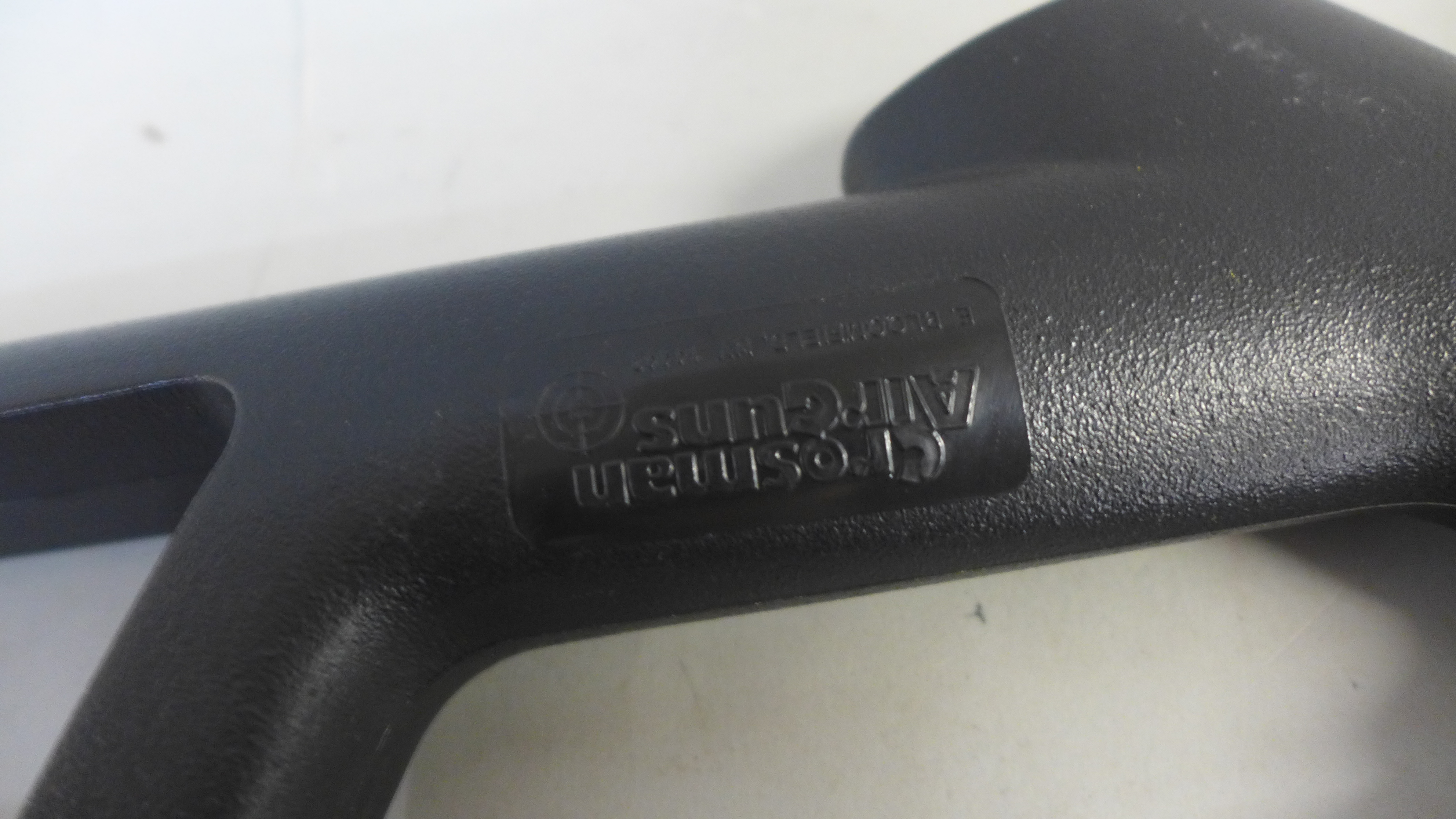 A Crosman model 2250B single shot CO2 target shooting air gun, 0.22 calibre, with owner's manual - Image 5 of 5