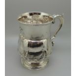 A large Victorian silver mug, Henry Holland, London 1868, 244g