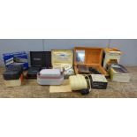 A collection of vintage electric razors (1960's onwards) (Ronson, Remington, Philishave, Lady-Shave,