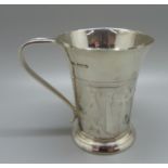 A silver Art Deco style mug, E. Viners, Sheffield 1961, 87g, 78mm